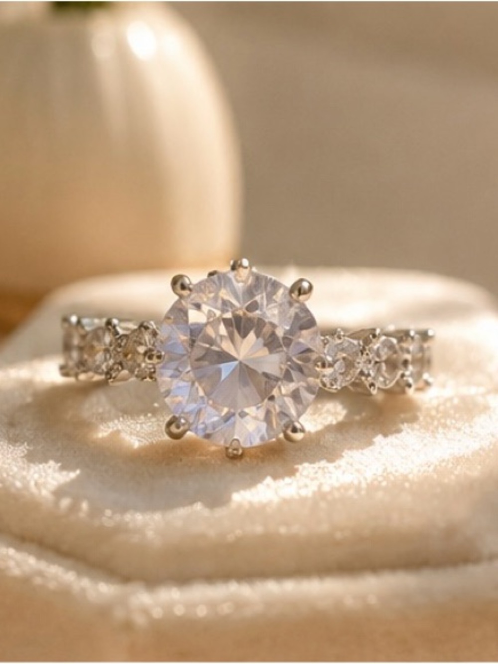 ✨ Gorg CZ Round-Cut - stones all the way around size 8 💍 💎 - Picture 4 of 4